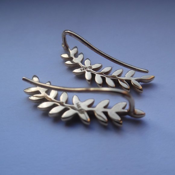 Macy's Diamond Leaf‎ Cuff 10K Gold Leaves Earrings - Picture 6 of 7